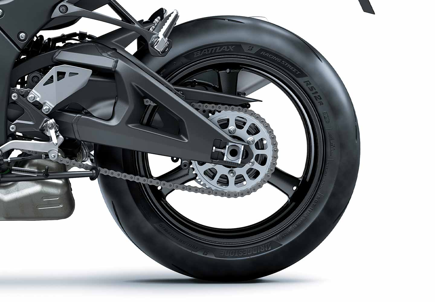 Kawasaki Ninja ZX-10R | スーパースポーツモデル | サーキットで鍛え