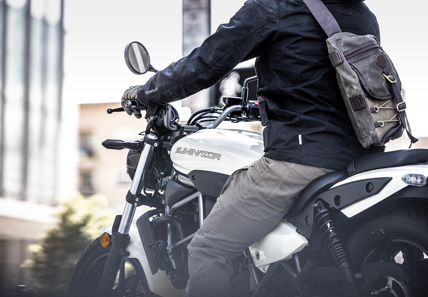 Kawasaki ELIMINATOR | 扱いやすいストリートクルーザー