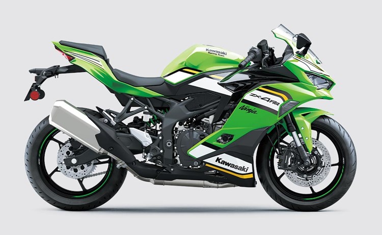 Kawasaki Ninja ZX-4R |スーパースポーツモデル|並列4気筒エンジンを  