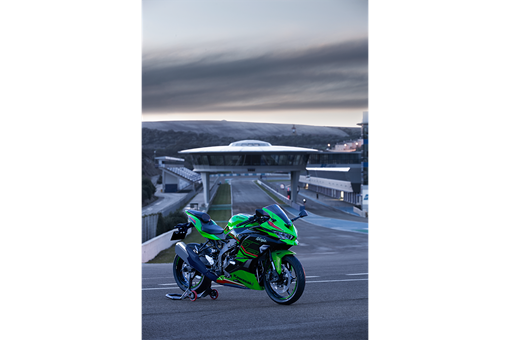 2024 Ninja ZX-25R SE KRT EDITION モーターサイクル |株式会社 2024 Ninja ZX-25R SE KRT EDITION モーターサイクル |株式会社
