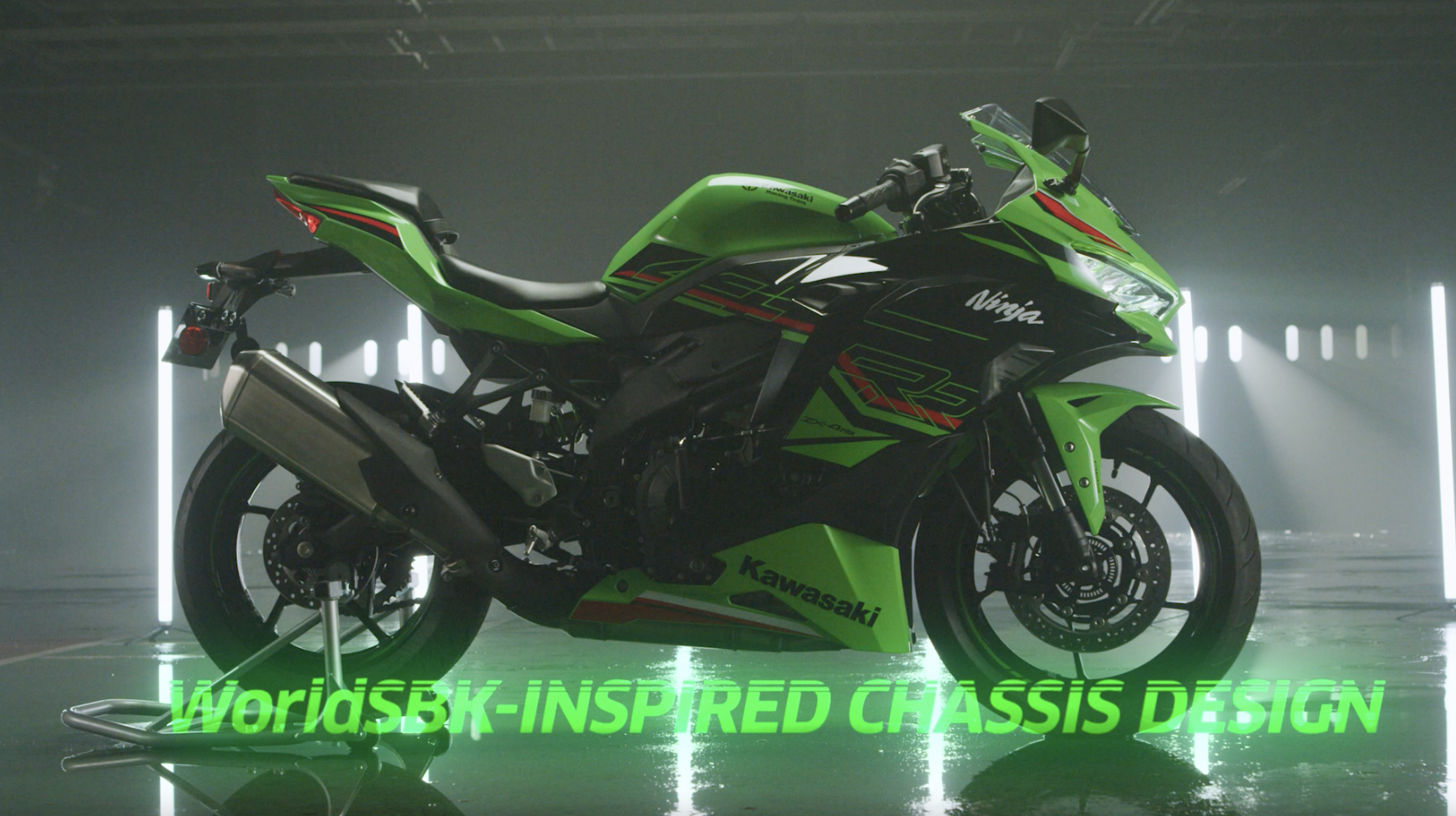 Kawasaki Ninja ZX-4R |スーパースポーツモデル|並列4気筒エンジンを 