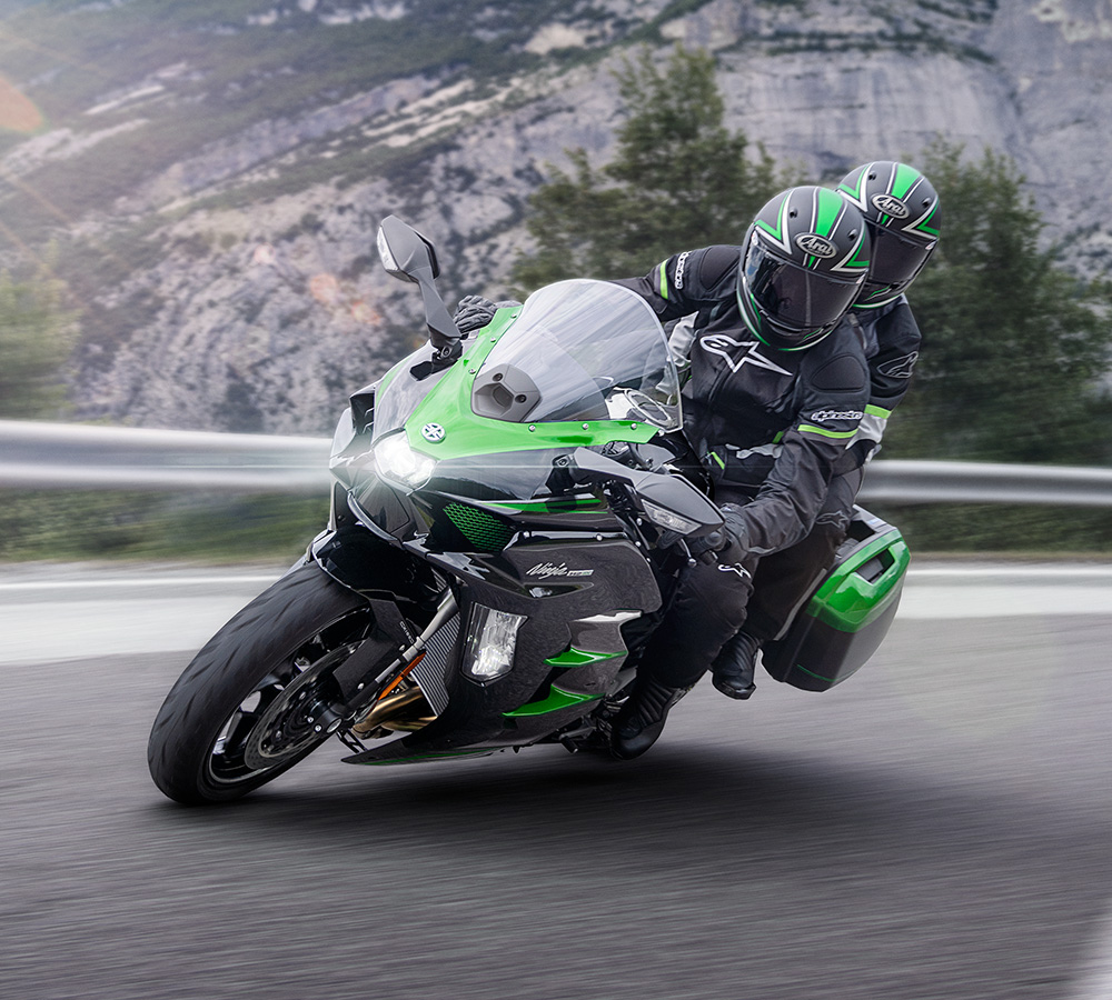 Kawasaki Ninja H2 SX |もっともパワフルなハイパースポーツツーリング 