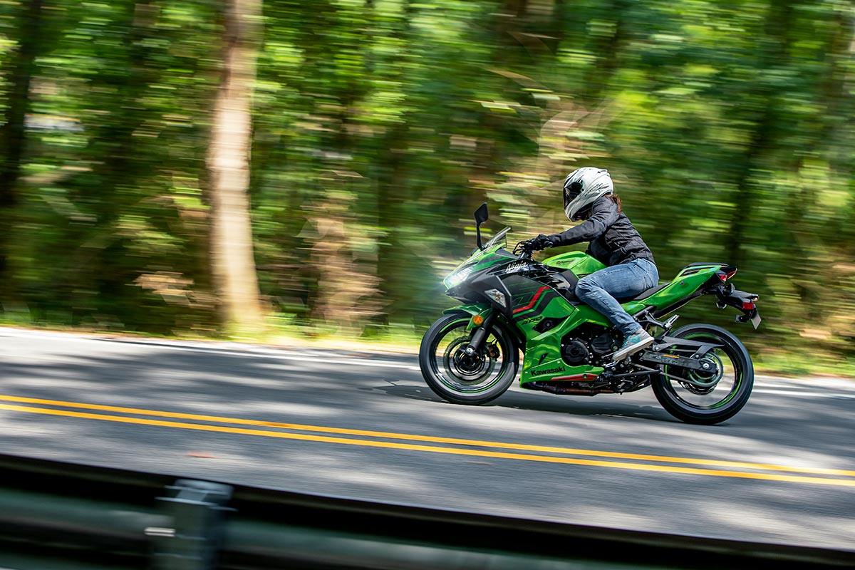 2024 Ninja 400 KRT EDITION モーターサイクル |株式会社カワサキモータースジャパン