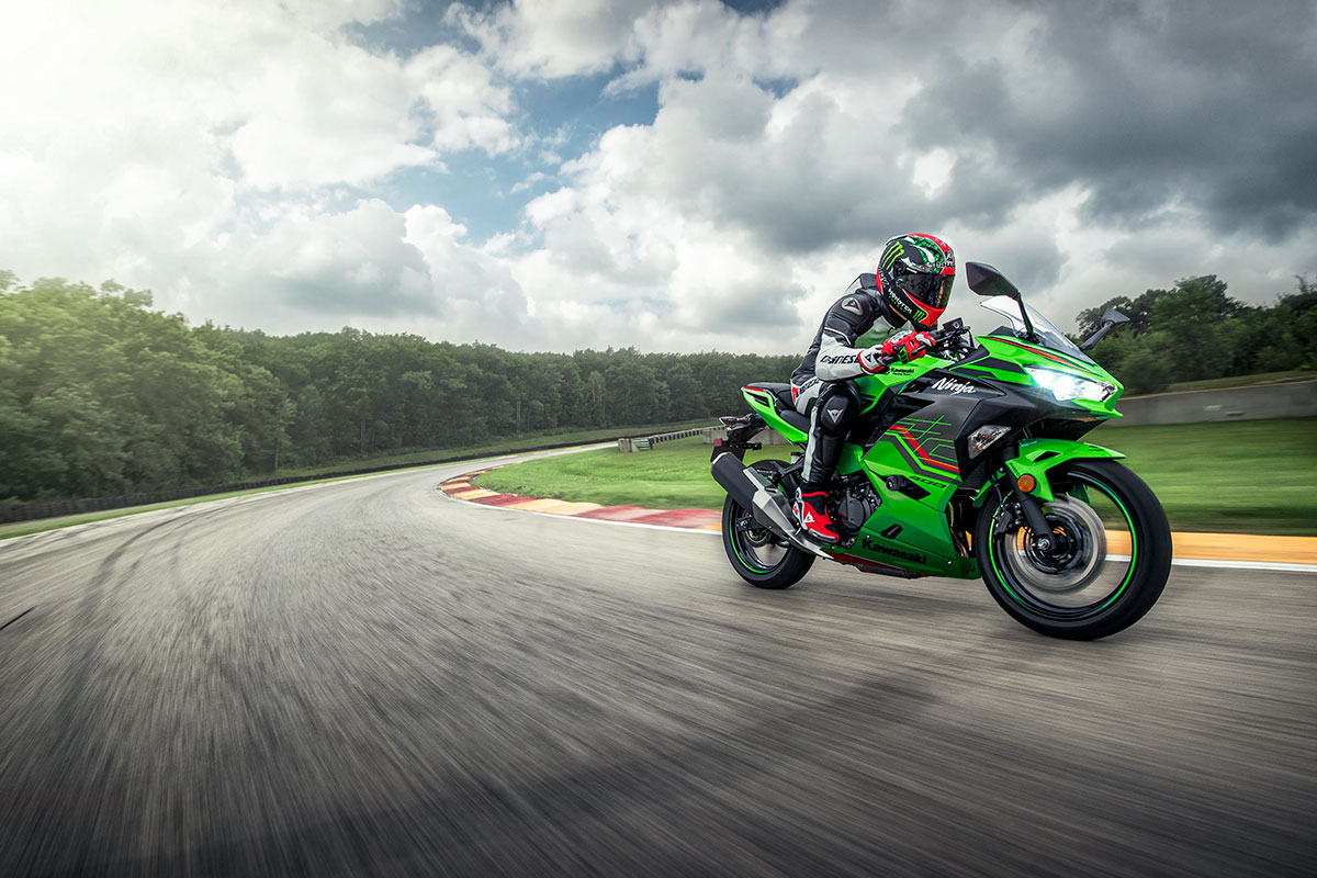 2024 Ninja 400 KRT EDITION モーターサイクル |株式会社カワサキモータースジャパン