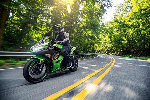 2024 NINJA 400 KRT EDITION