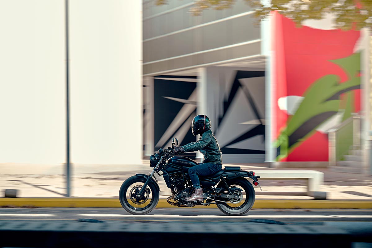 2025 ELIMINATOR モーターサイクル |株式会社カワサキモータース