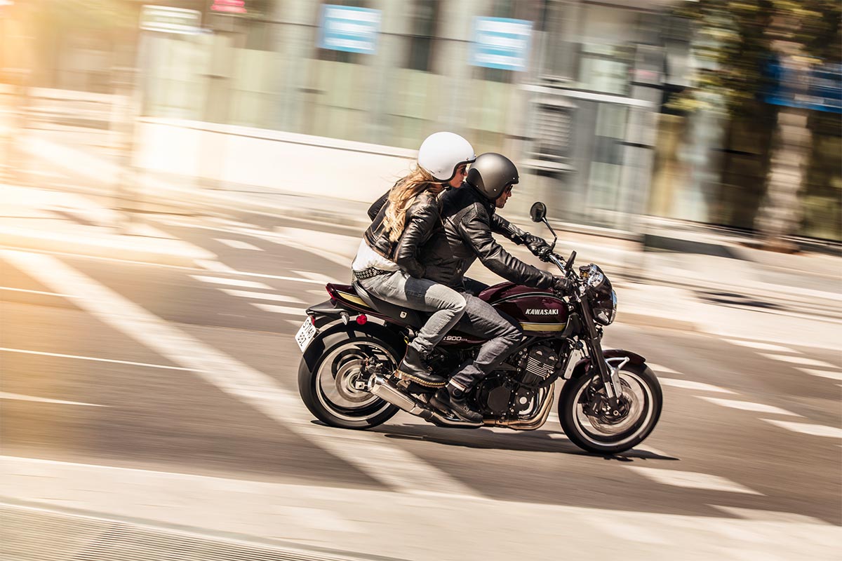 ☆わさび☆2025z900rsSE純正フロントホイール&タイヤ付 ☆わさび☆2025z900rsSE純正フロントホイール&タイヤ付 2025年