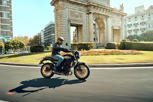 2025 Z650RS