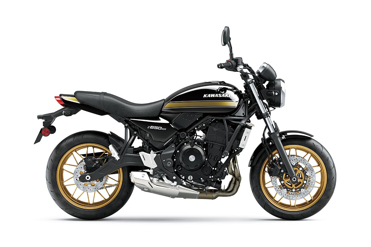 z650rs 純正シート　2025年製　新車取外し z650rs 純正シート 2025年製 新車取外し （カワサキ（KAWASAKI