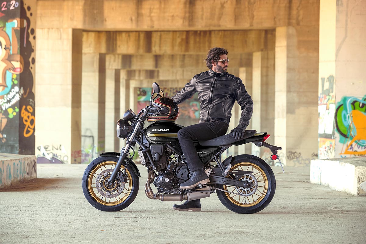 2025 Z650RS モーターサイクル |株式会社カワサキモータースジャパン