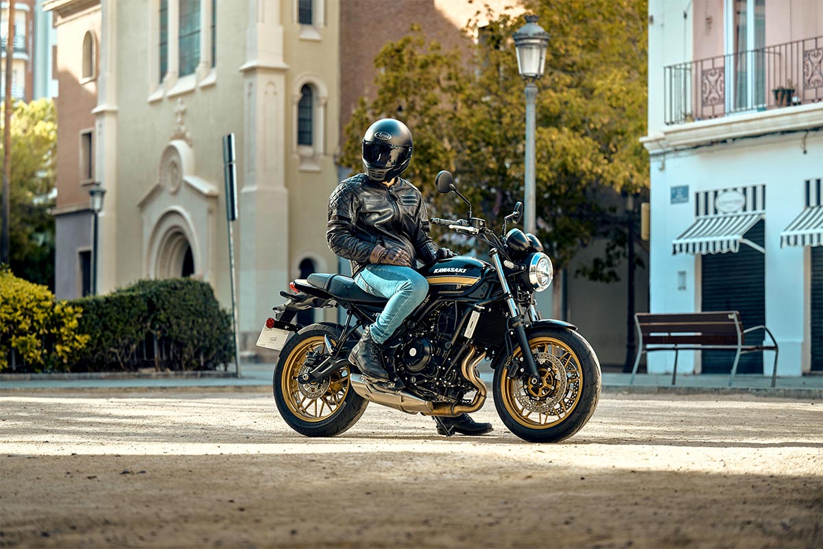 2025 Z650RS モーターサイクル |株式会社カワサキモータースジャパン
