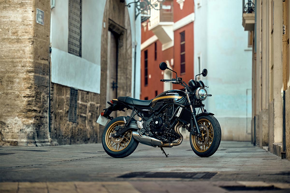 2025 Z650RS モーターサイクル |株式会社カワサキモータースジャパン