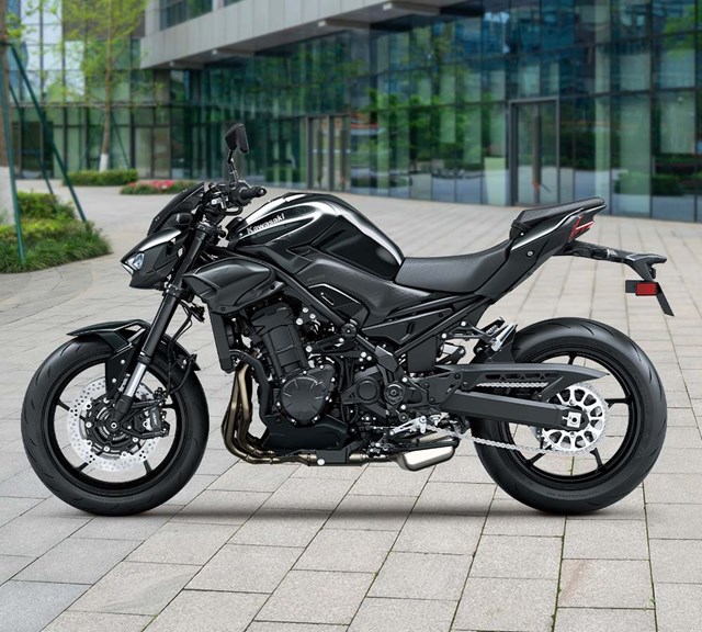 Image of 2026 Z900 in action