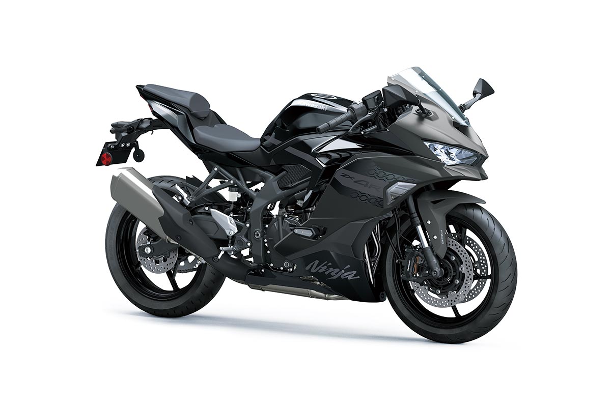 ブラックホワイト sachi様 最強ヨンヒャクがさらに進化！ カワサキ「Ninja ZX-4R SE/RR