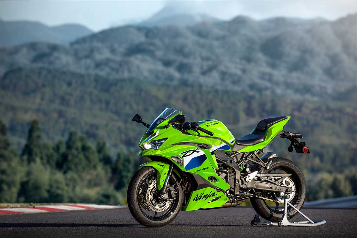 実践 2026 カワサキ、『Ninja ZX-25R』シリーズの2026年モデル発表。“RR”が