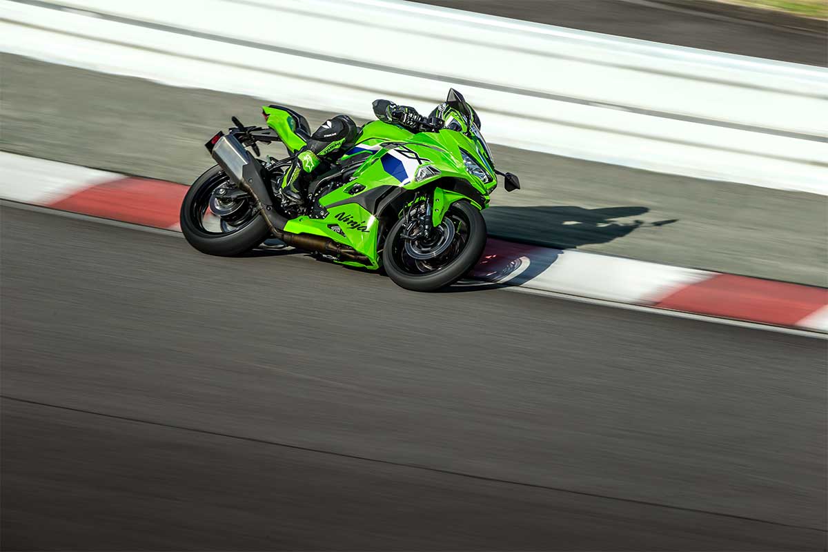 みりん様 2026】Ninja ZX－25R SE／RR | MotoPiazza