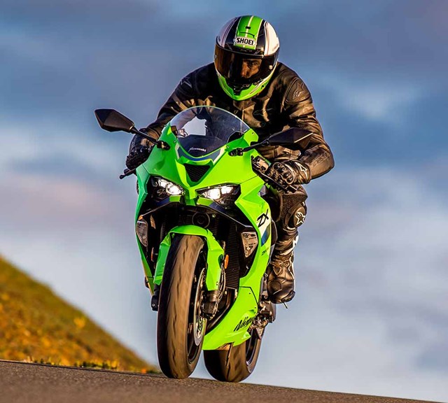 Image of 2026 Ninja ZX-6R in action