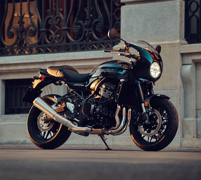 Image of 2026 Z900RS CAFE in action