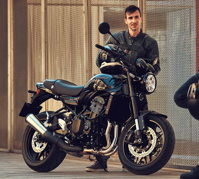 Image of 2027 Z900RS Black Ball Edition in action