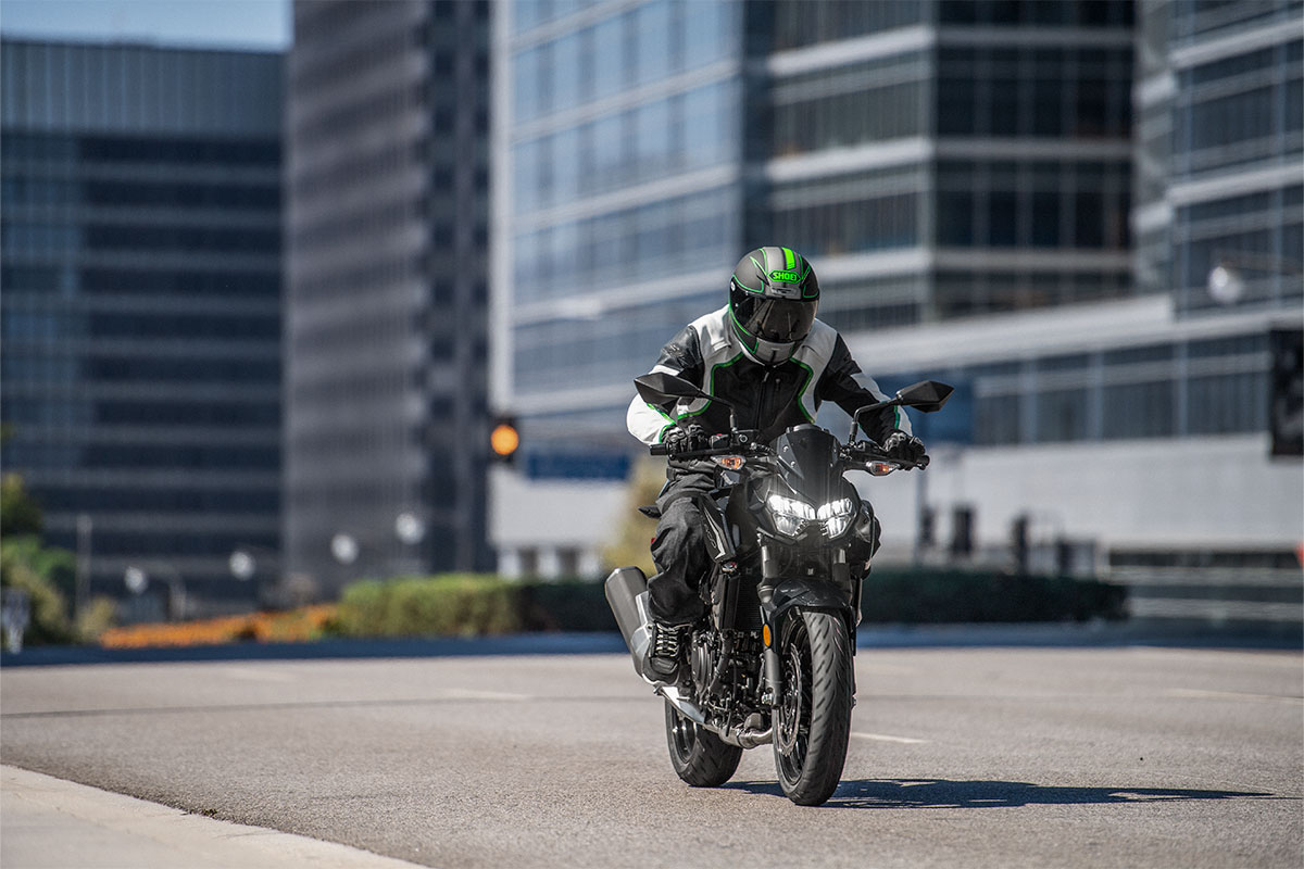 2027 Z400