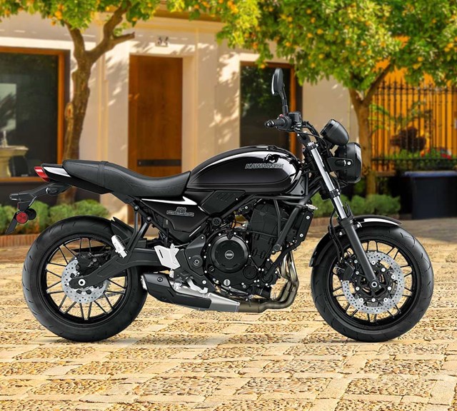 Image of 2027 Z650RS Black Ball Edition in action