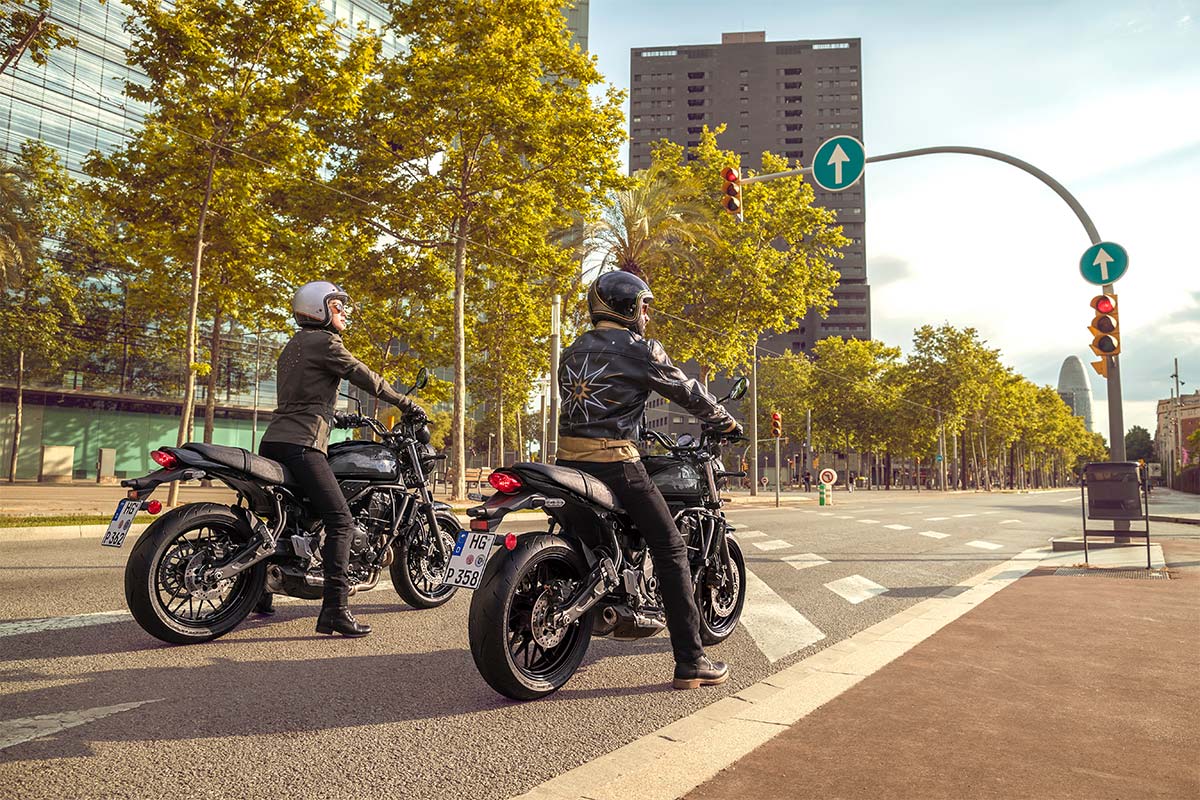 2027 Z650RS Black Ball Edition