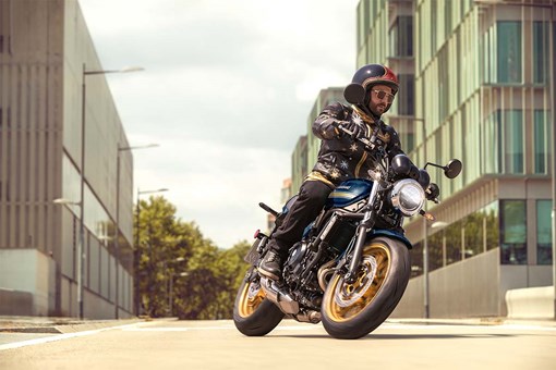 2027 Z650RS
