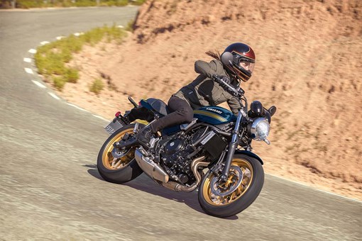 2027 Z650RS