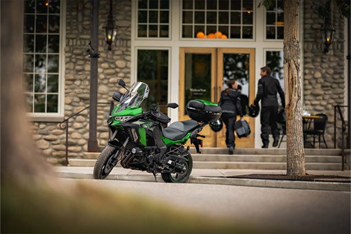2027 VERSYS 1100 SE
