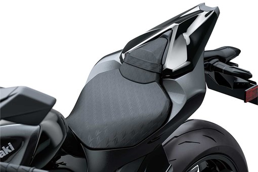 2027 Z1100