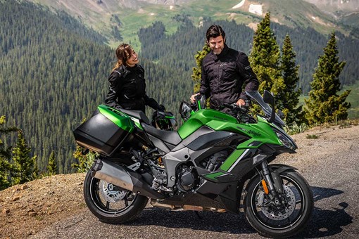 2027 Ninja 1100SX SE