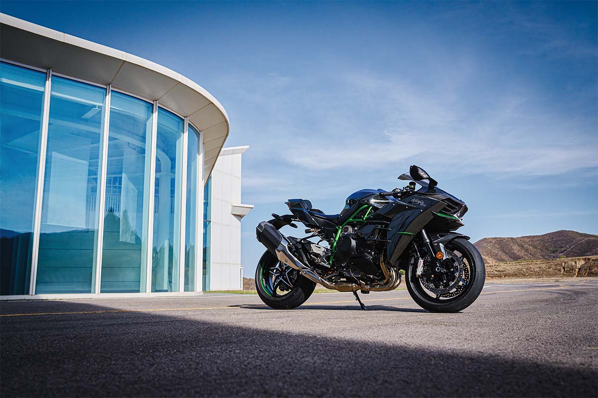 2027 Ninja H2 CARBON
