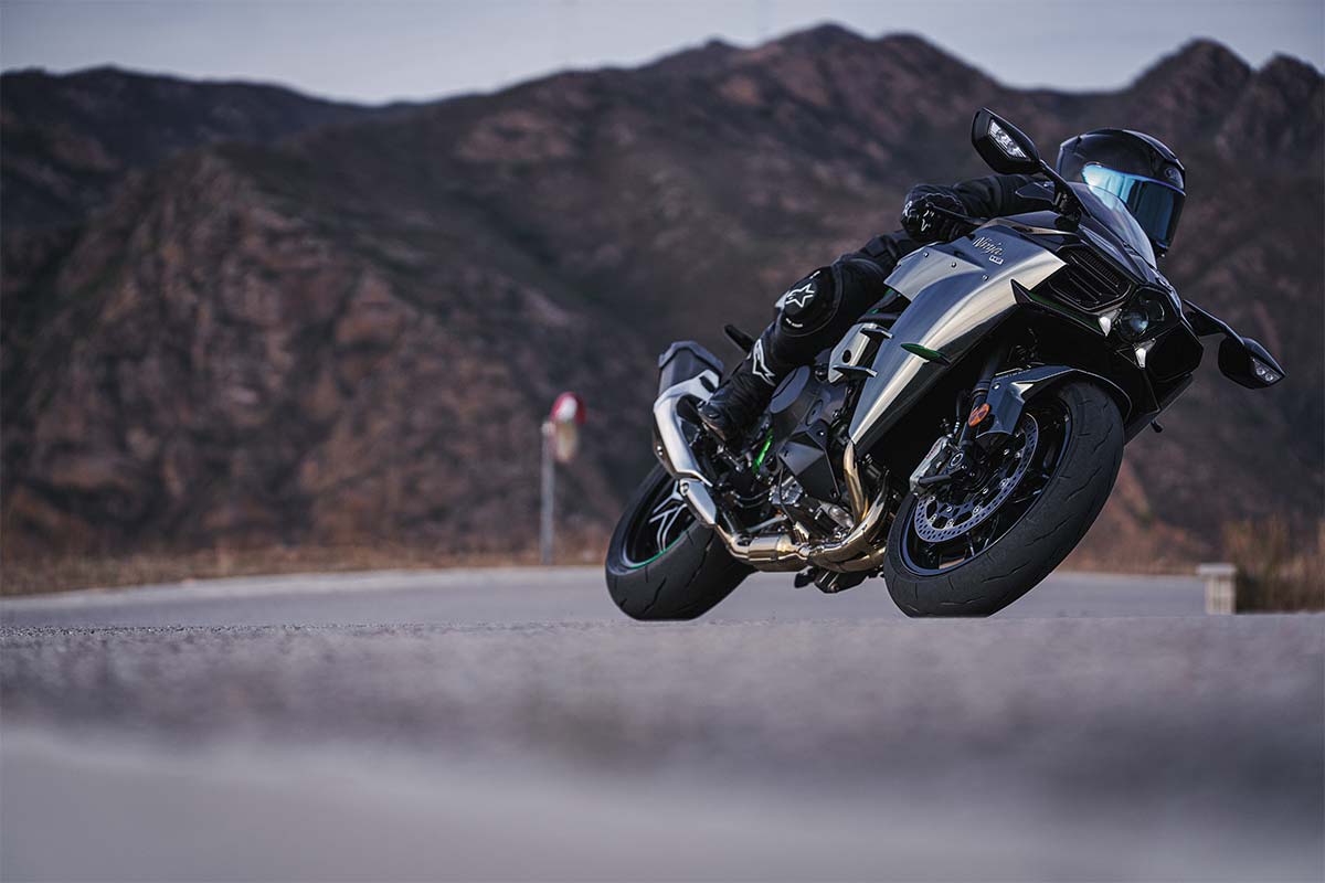 2027 Ninja H2 CARBON
