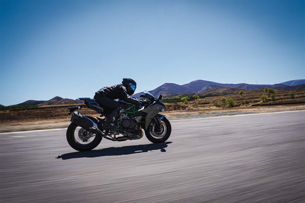 2027 Ninja H2 CARBON