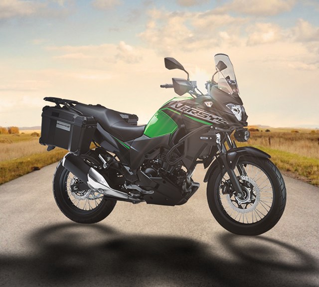 Image of 2021 VERSYS-X 300 ABS TOURER in action